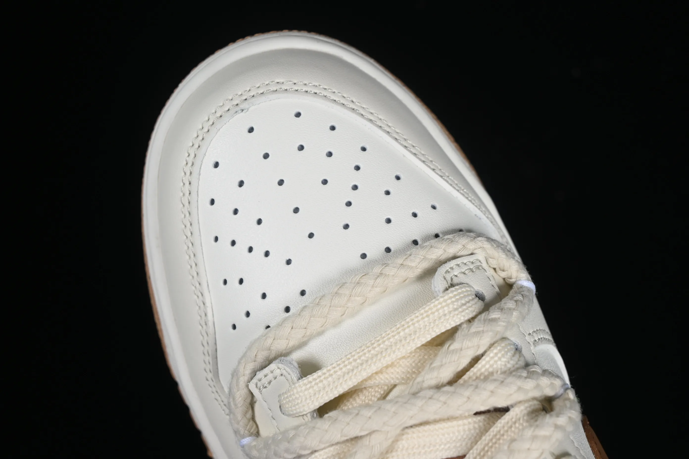 All Categories Nk SB Dunk Series Nk SB Dunk Low Low-top Sneakers Nk Dunk Low Next Nature "Hemp" Trick-or-treat Doll Soybean Milk Bear Maillard Simple and Versatile SB Strap Low-top Casual Sneakers DD1873-200